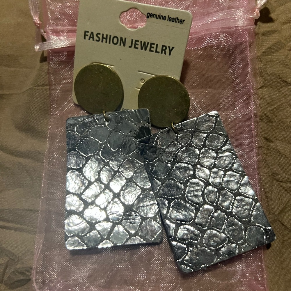 Silver Fashion Jewelry Earrings